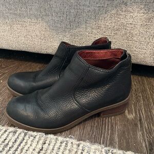 Dansko Becki Black Leather Ankle Boots Booties Size EU 37 6.5-7 Waterproof